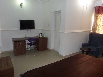 Dilic Hotel Mobushipe Екстериор снимка
